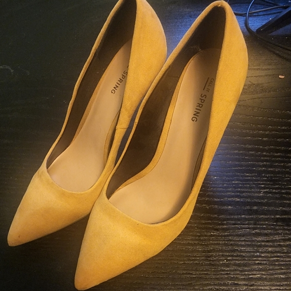 Spring pumps - Picture 2 of 2